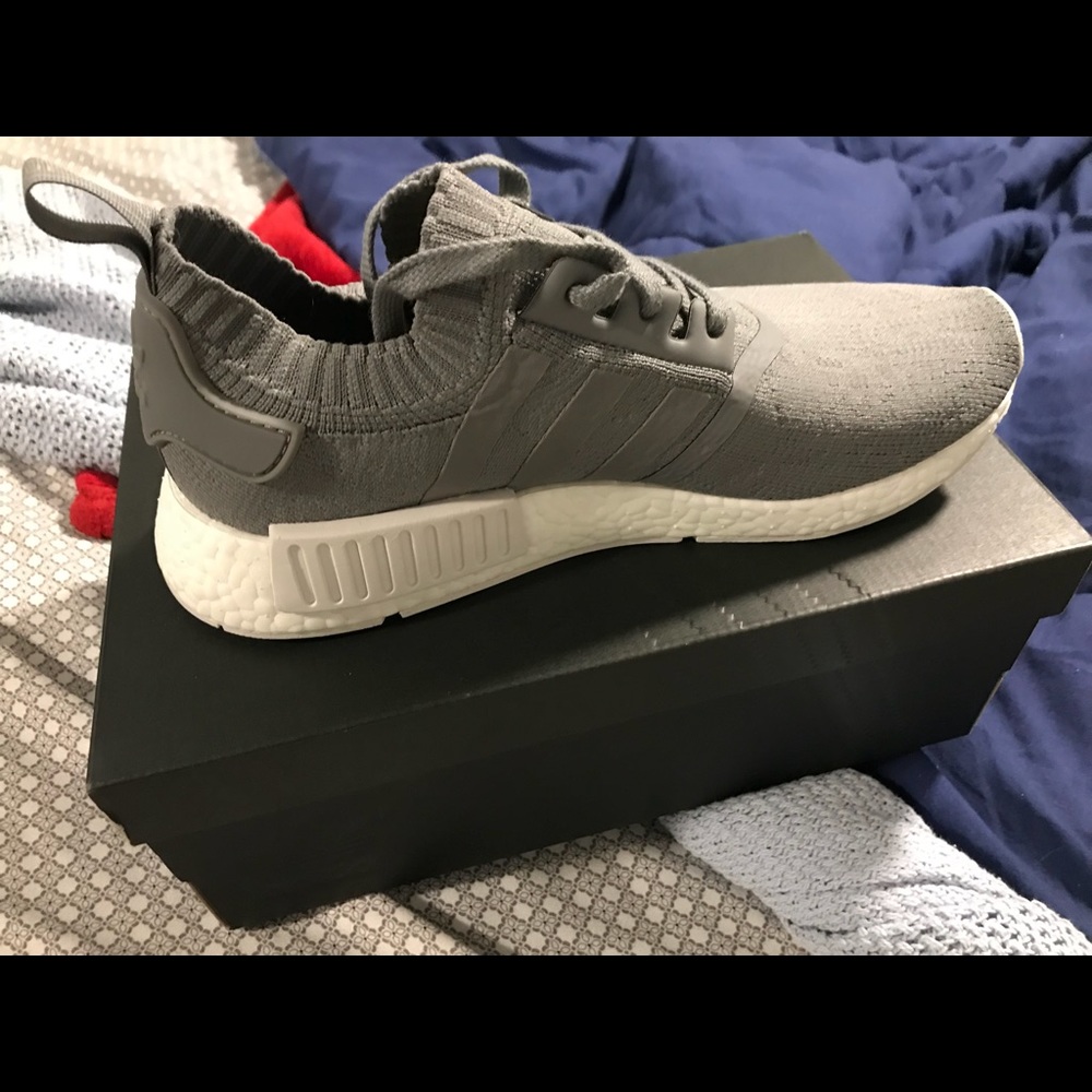 Adidas NMD r1 primeknit